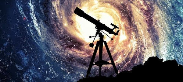 المنظار الفلكي هو تلسكوب يستخدم المرايا لتجميع الضوء